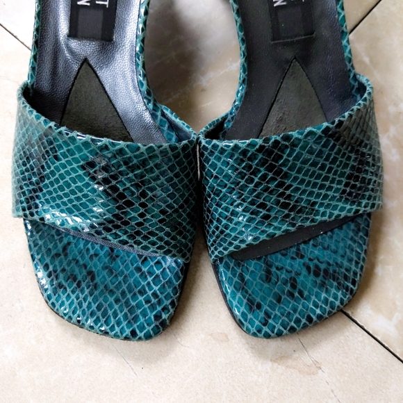 VTG Stuart Weitzman Teal Green Python Snake Slides - Picture 2 of 6